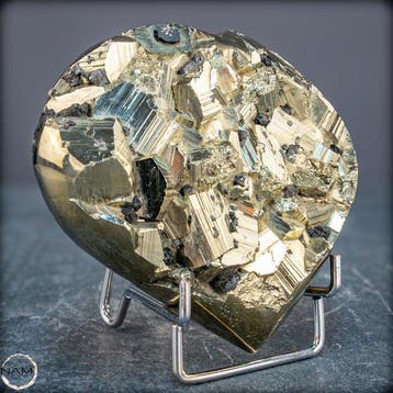 Pyrite dorée de grande taille, de première qualité, rare