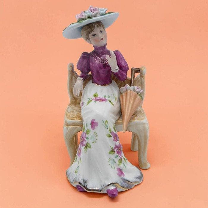 Figurine - Dama con Ombrellino Dipinta a Mano con Decori Oro, Antiquités & Art, Curiosités & Brocante