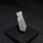 Oud-Egyptisch Faience Amulet met dubbele struisvogelveren.