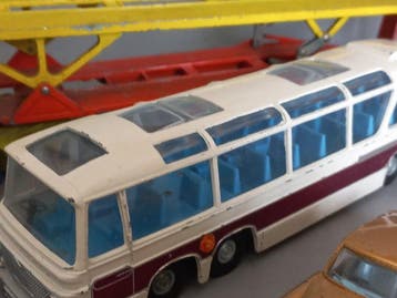 Dinky Toys 1:43 - Model vrachtwagen (4) - Autocarro con, Hobby en Vrije tijd, Nieuw