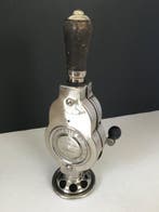 Dr. Macaura’s Blood Circulator Patent - Metaal