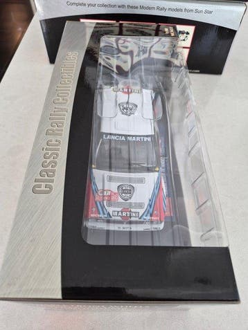 Sunstar 1:18 - Model sportwagen - Lancia Delta Integrale HF