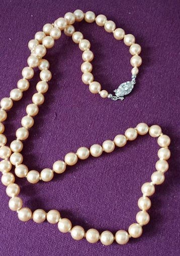 Collectie van memorabilia - Mode sieraden neppe parels
