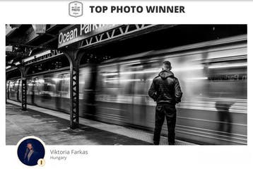 Viktoria Farkas - Subway Solitude - XL
