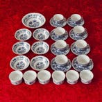KAHLA - Tafelservies (29) - Blauw Uienpatroon - Porselein, Antiek en Kunst