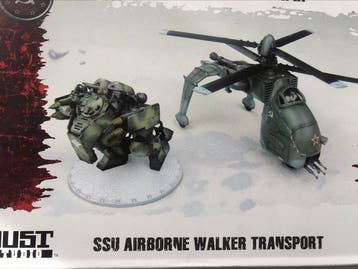 Dust Studio - Figuur - Dust Tactics: MIL MI-46 / Nastasia /, Antiek en Kunst