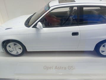 Norev 1:18 - Voiture de sport miniature - Opel Astra GSi