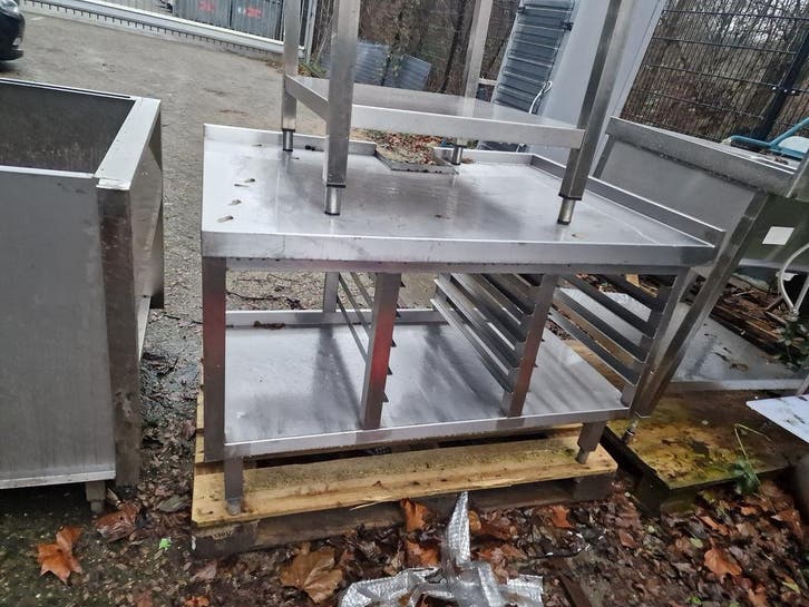 Zeer solide RVS onderstel voor oven met regaal, Zakelijke goederen, Horeca | Keukenapparatuur, Ophalen of Verzenden