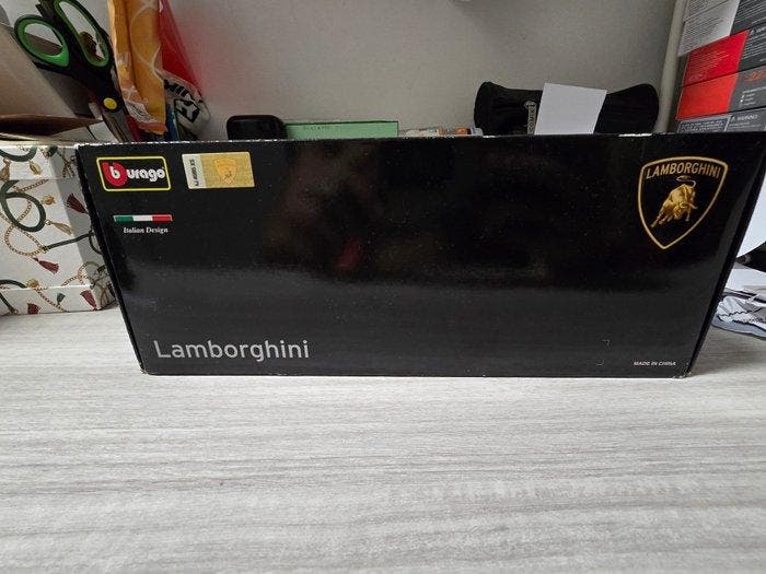 Bburago 1:18 - Model sportwagen - Lamborghini Aventador Lp, Hobby & Loisirs créatifs, Voitures miniatures | 1:5 à 1:12