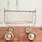 Wieg - Smeedijzer, Metaal