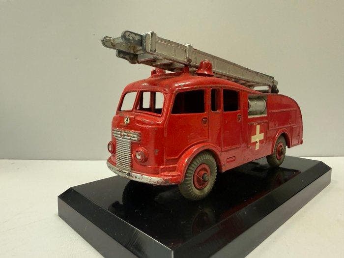 Dinky Toys - Camion miniature - Dinky Toys 955 Fire Engine, Hobby & Loisirs créatifs, Voitures miniatures | 1:5 à 1:12