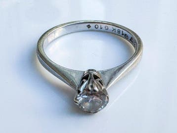 Ring - 18 karaat Witgoud - 0.30ct. tw. Diamant (Natuurlijk), Handtassen en Accessoires, Ringen, Nieuw