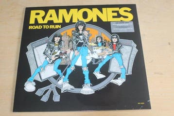 Ramones - Road To Ruin + Backstage Passes + Guitar Pick -, Nieuw in verpakking
