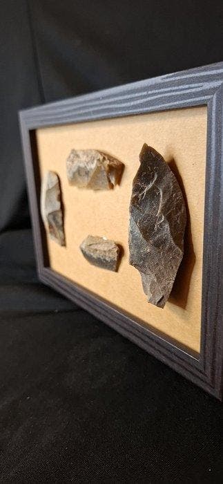Paléolithique Silex biface outils lames silex taillée