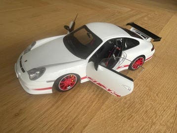 Autoart 1:18 - Model sportwagen - Porsche 911 GT3 RS
