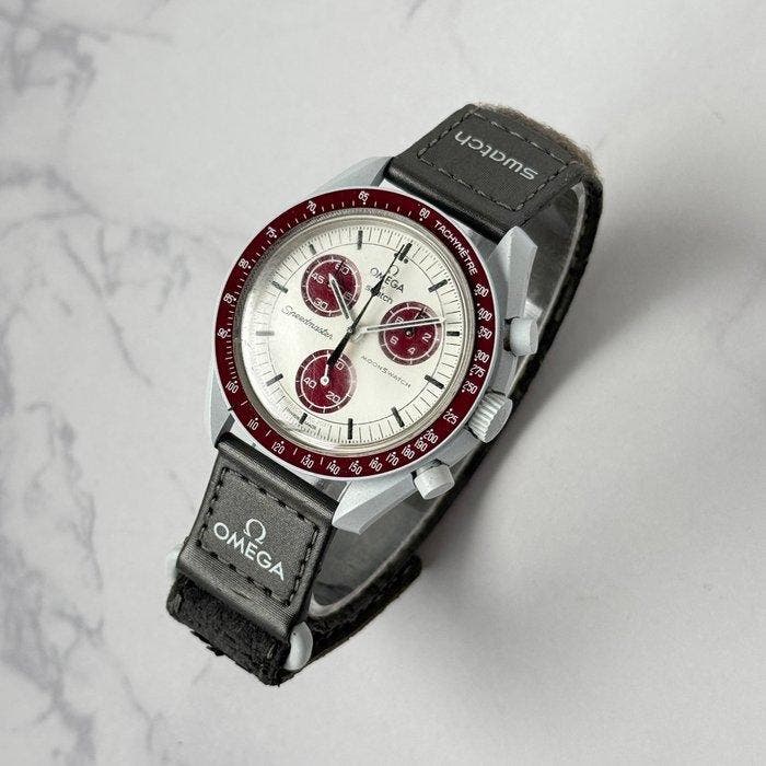 Omega x Swatch - MoonSwatch - Mission to Pluto - Sans prix, Bijoux, Sacs & Beauté, Montres | Hommes