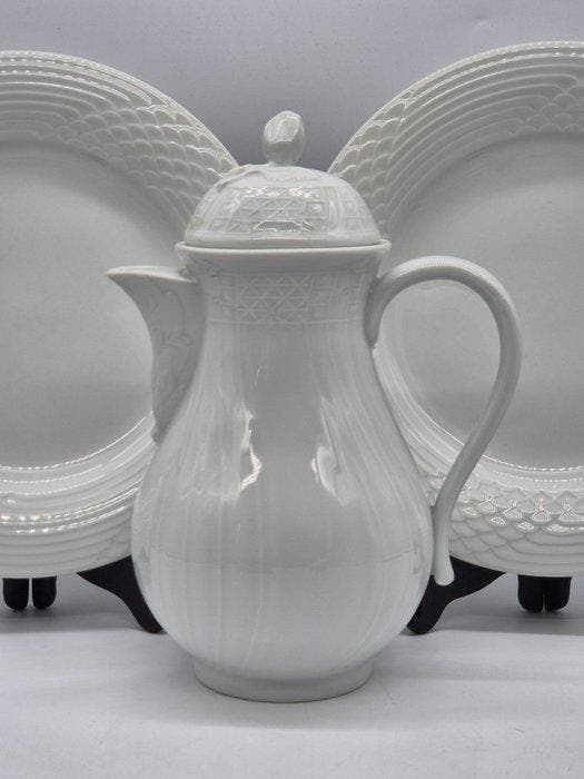 Harnas - Hutschenreuther – Theepot en bord – wit porselein –, Antiquités & Art, Antiquités | Ustensiles de cuisine