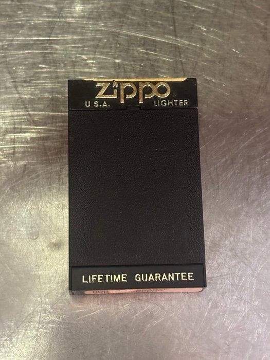 Zippo - Zonder minimumprijs - Aansteker - Staal, Plastic, Collections, Articles de fumeurs, Briquets & Boîtes d'allumettes