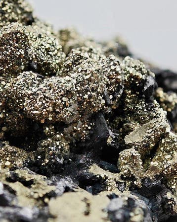 ESTHÉTIQUE PYRITE dorée avec sphalérite noire Cristaux sur