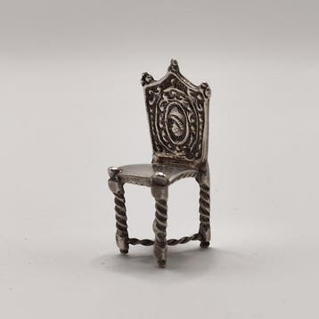 Decoratief ornament - Nederland - Zilveren stoel