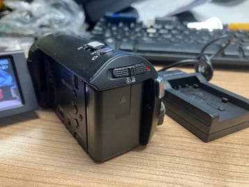 Panasonic HC-V160 with 16gb memory ,usb c charger ,very nice