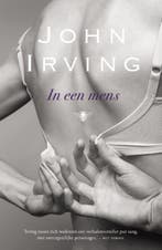 In een mens 9789023467786 John Irving, Boeken, Verzenden, Gelezen, John Irving