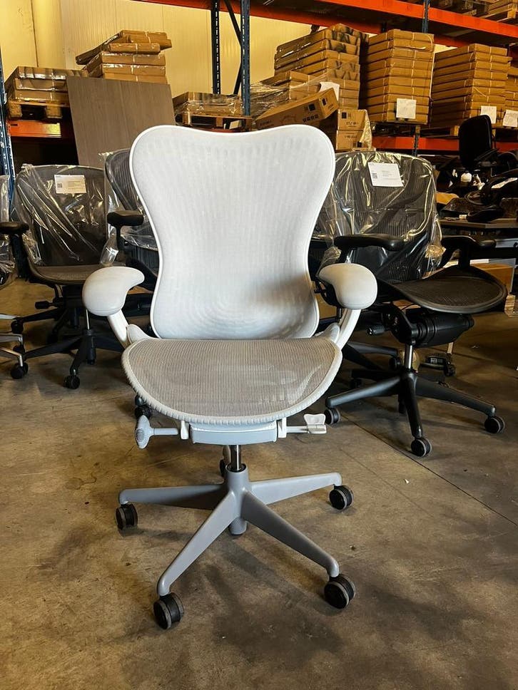 Refurbished Herman Miller Mirra 2 full option, Bureaustoel, Huis en Inrichting, Bureaustoelen, Bureaustoel, Wit, Zo goed als nieuw