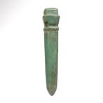 Oud-Egyptisch feldspaat Amulet van een papyrusstaf