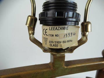 Lam Lee - Lee Lam - Lamp - Hout - Leeazanna tafellamp