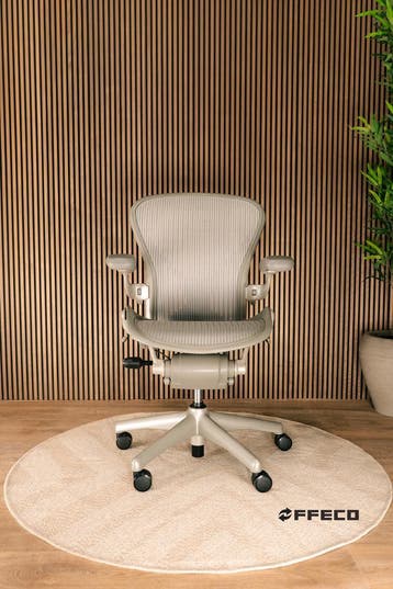 Refurbished Herman Miller Aeron Titanium - ZGAN, Verzenden, Wit, Zo goed als nieuw, Bureaustoel