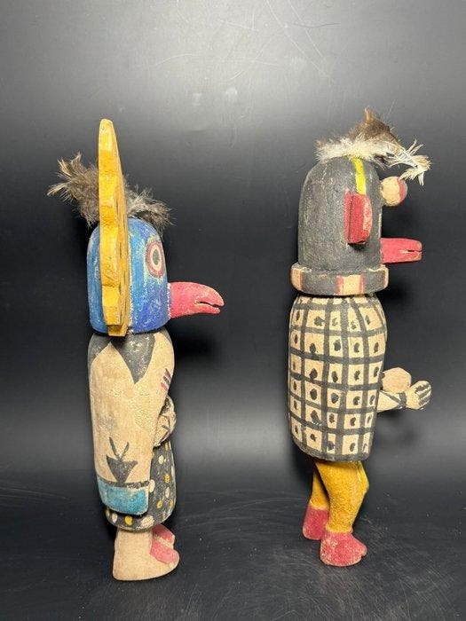 2 poppen in de Hopi-kachina-stijl - Hout - V.S. - Achyuta, Antiquités & Art, Art | Art non-occidental