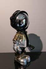 RichART - Astronaute version Louis Vuitton avec son sac