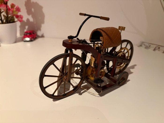 Franklin Mint 1:8 - Modelauto - Daimler Reitwagen, Hobby en Vrije tijd, Modelauto's | 1:5 tot 1:12