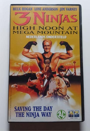3 NINJAS: HIGH NOON AT MEGA MOUNTAIN (VHS), Cd's en Dvd's, Gebruikt