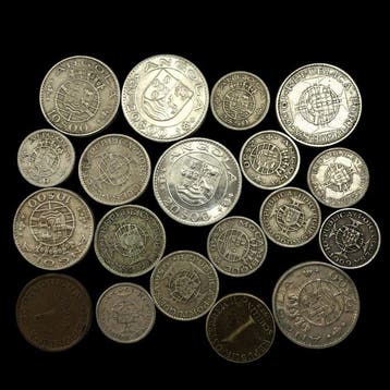 Angola portugais, Mozambique portugais. Lot with 18 Coins