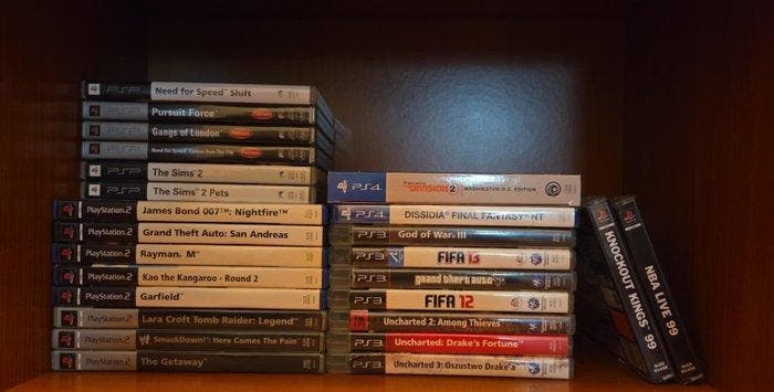 Sony - Collezione di 25 giochi originali per console Sony, Games en Spelcomputers, Spelcomputers | Overige Accessoires