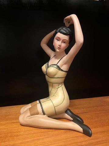 Beeldje - Bad Lady’s (2) - resin