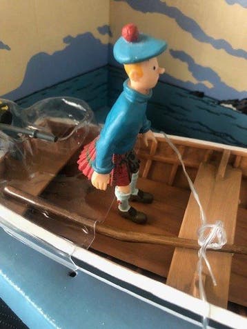 KUIFJE ZWARTE ROTSEN - 1 Figure - HERGE - 2010