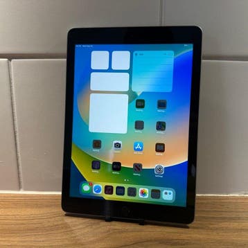 Apple iPad (5th Generation) 128GB Wifi - Mobiele telefoon, Nieuw
