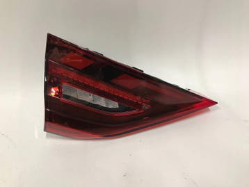 Audi A1 II 82A 18- achterlicht links binnen donker full LED, Verzenden