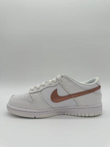 Nike - Nike Nike Dunk Low White Pink (GS) - Sneakers - Maat:, Kleding | Heren, Schoenen, Nieuw