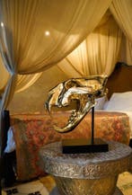 Sculpture, High quality, bronze-cast Sumatran Tiger skull -