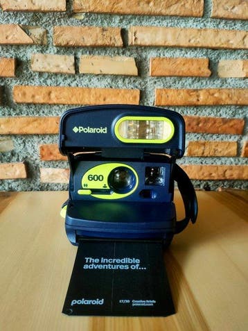 Polaroid 600 Extreme Instant Film Camera - Late 1990s, TV, Hi-fi & Vidéo
