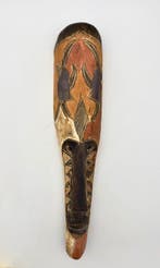 Afrikaanse masker uit Senegal, in gebeeldhouwd hout – stijl, Antiek en Kunst