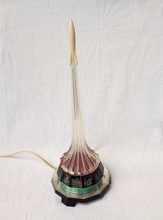 Yuzhmash USSR Nachtlamp Space Era naar het 27e Congres van, Antiquités & Art, Antiquités | Assiettes décoratives & Carrelages