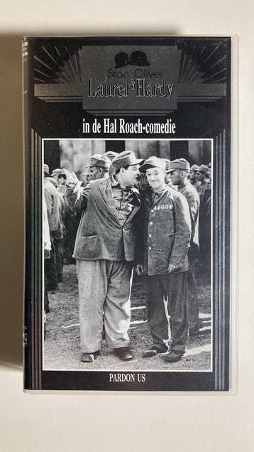 LAUREL & HARDY IN DE HAL ROACH-COMEDIES PARDON US (VHS), Gebruikt