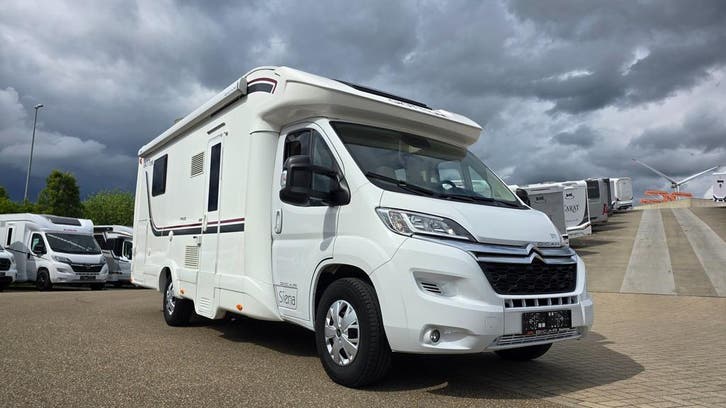 Giottiline Siena 397 op Citroën met hef- en queensbed 10213, Caravans en Kamperen, Mobilhomes, Cassettetoilet, Handgeschakeld