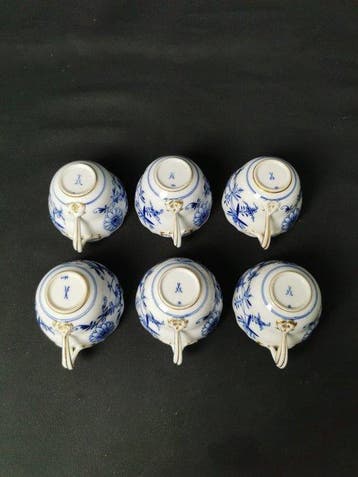 Meissen - Koffiekopje (6) - Zwiebelmuster - Porselein