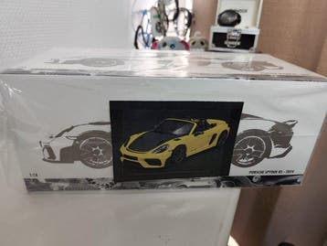 Minichamps 1:18 - Modelauto - Porsche Spyder RS 2024 -