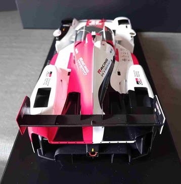 Spark 1:18 - Model raceauto - Toyota GR010 HYBRID #8 :, Nieuw